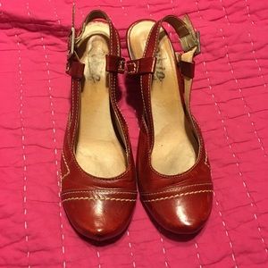 Lirio Sling back heels